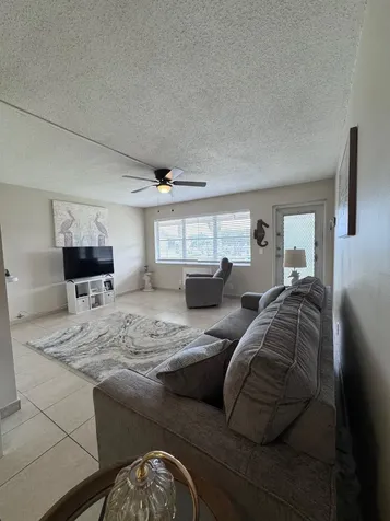 16 Sussex A West Palm Beach FL 33417