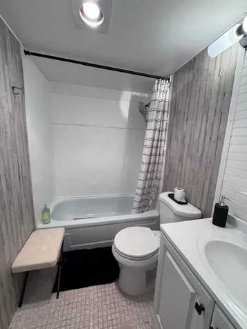 16 Sussex A West Palm Beach FL 33417