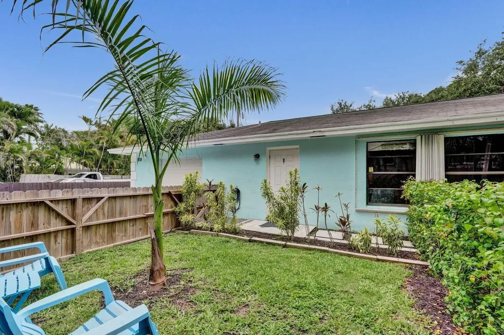 1718 Ridge Road North Palm Beach FL 33408