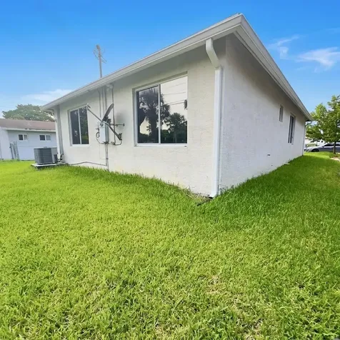 2766 NW 6th Court Fort Lauderdale FL 33311