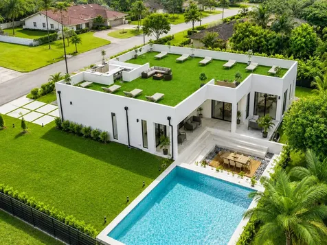 11601 NW 27th Street Plantation FL 33323