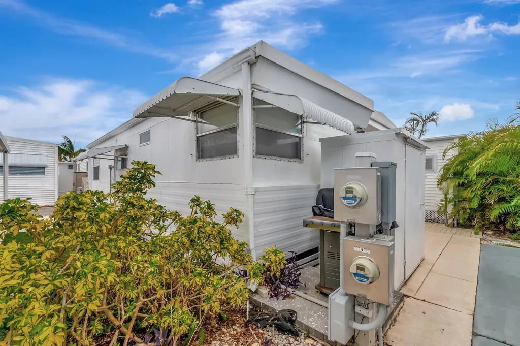 18 Juniper Drive Briny Breezes FL 33435