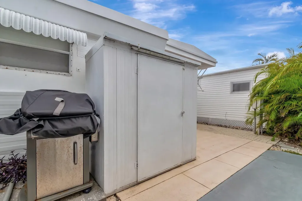 18 Juniper Drive Briny Breezes FL 33435
