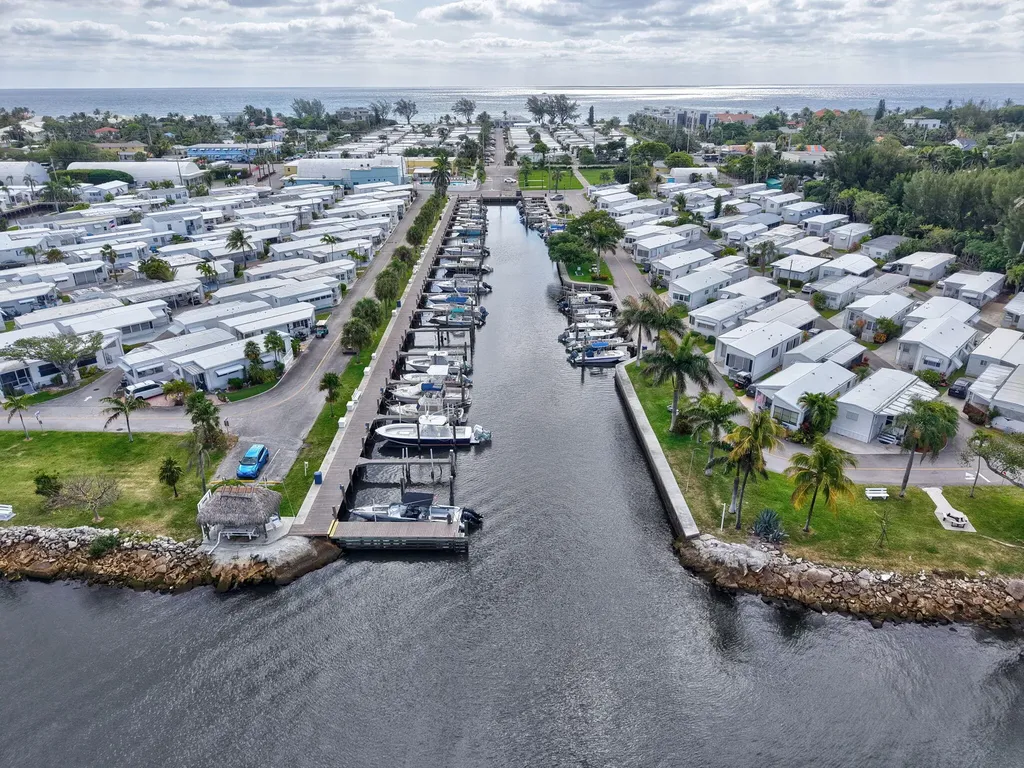 18 Juniper Drive Briny Breezes FL 33435