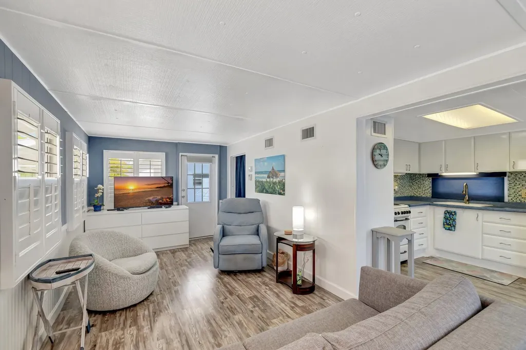 18 Juniper Drive Briny Breezes FL 33435