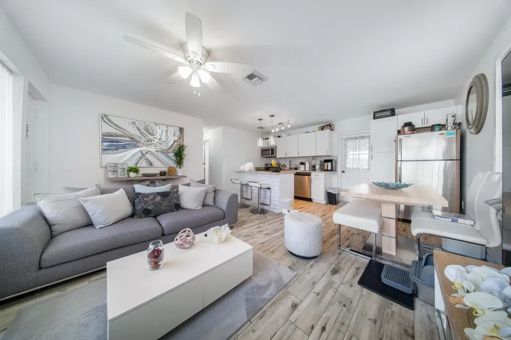 3643 Betty Ann Court W West Palm Beach FL 33403
