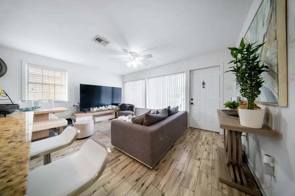 3643 Betty Ann Court W West Palm Beach FL 33403