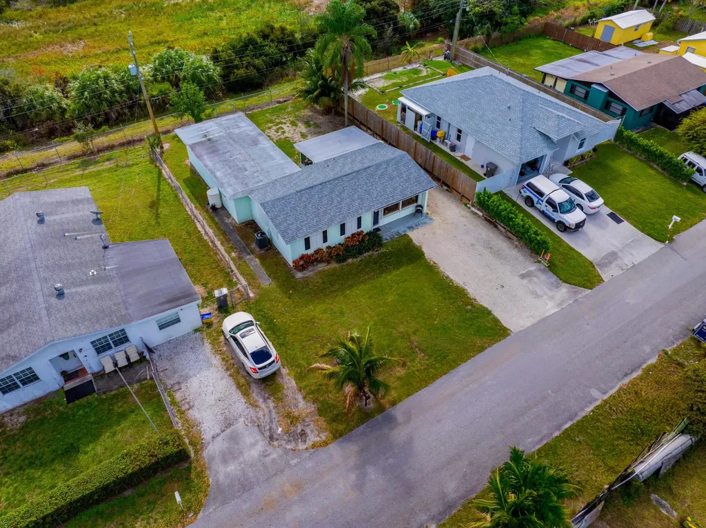 3643 Betty Ann Court W West Palm Beach FL 33403