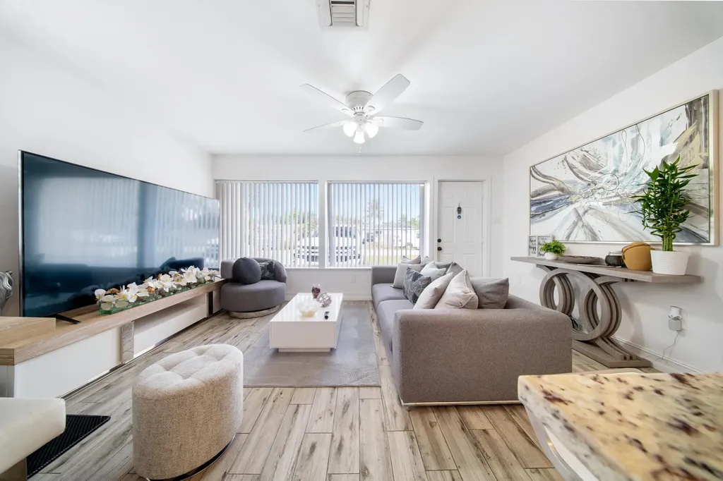 3643 Betty Ann Court W West Palm Beach FL 33403