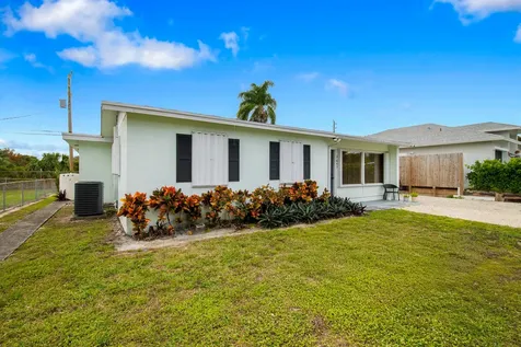 3643 Betty Ann Court W West Palm Beach FL 33403