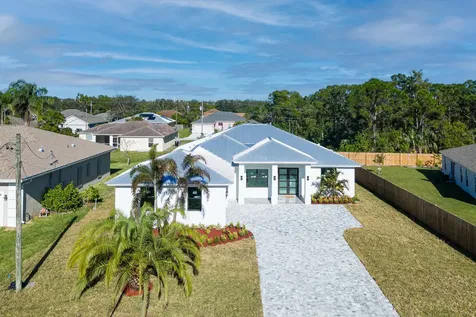 5945 NW Foust Circle Port St Lucie FL 34986