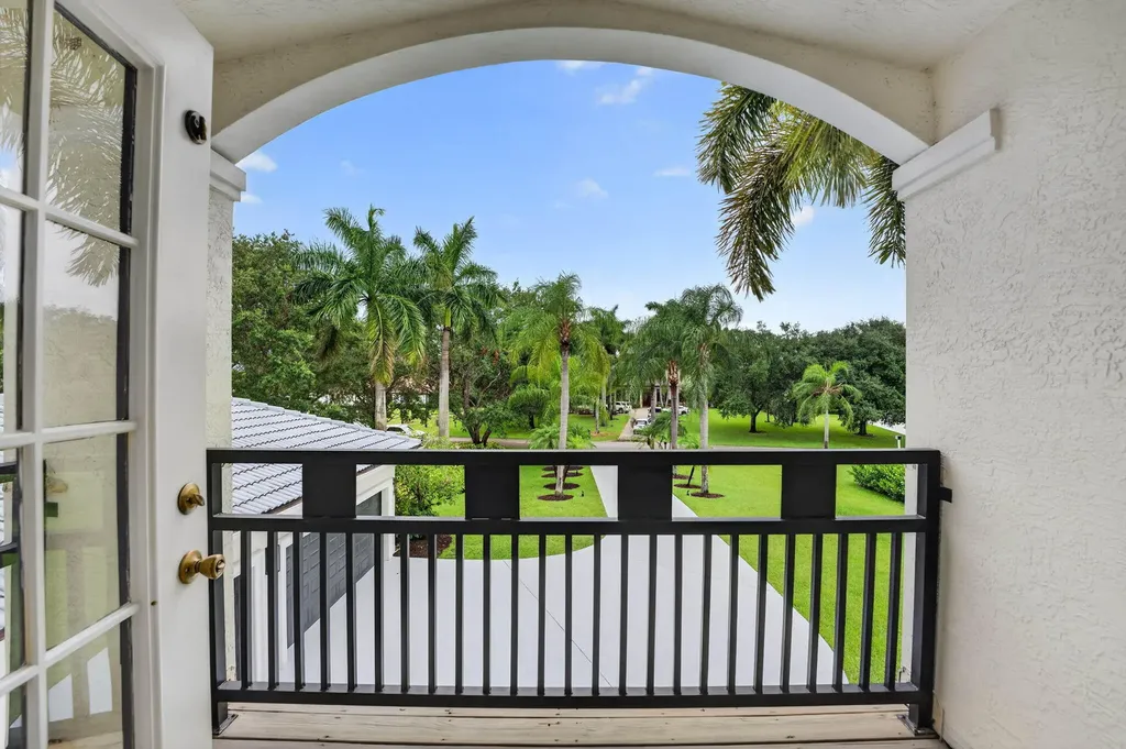 8346 Sawpine Road Delray Beach FL 33446