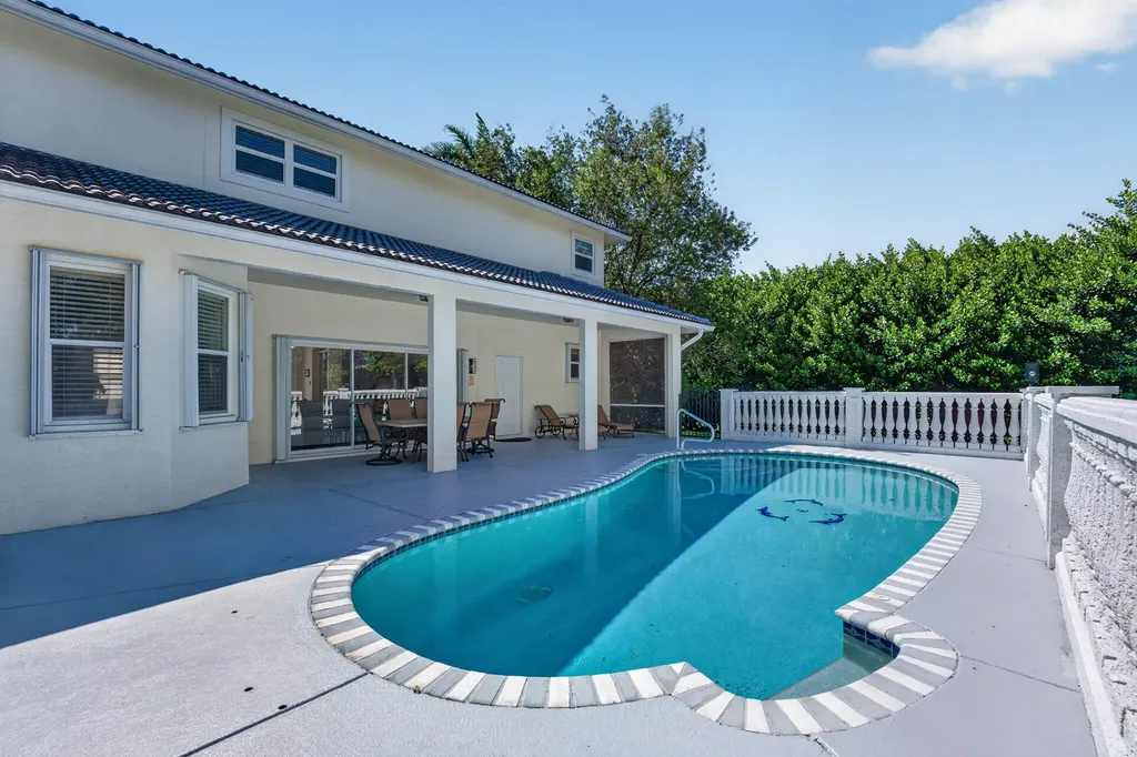 8346 Sawpine Road Delray Beach FL 33446
