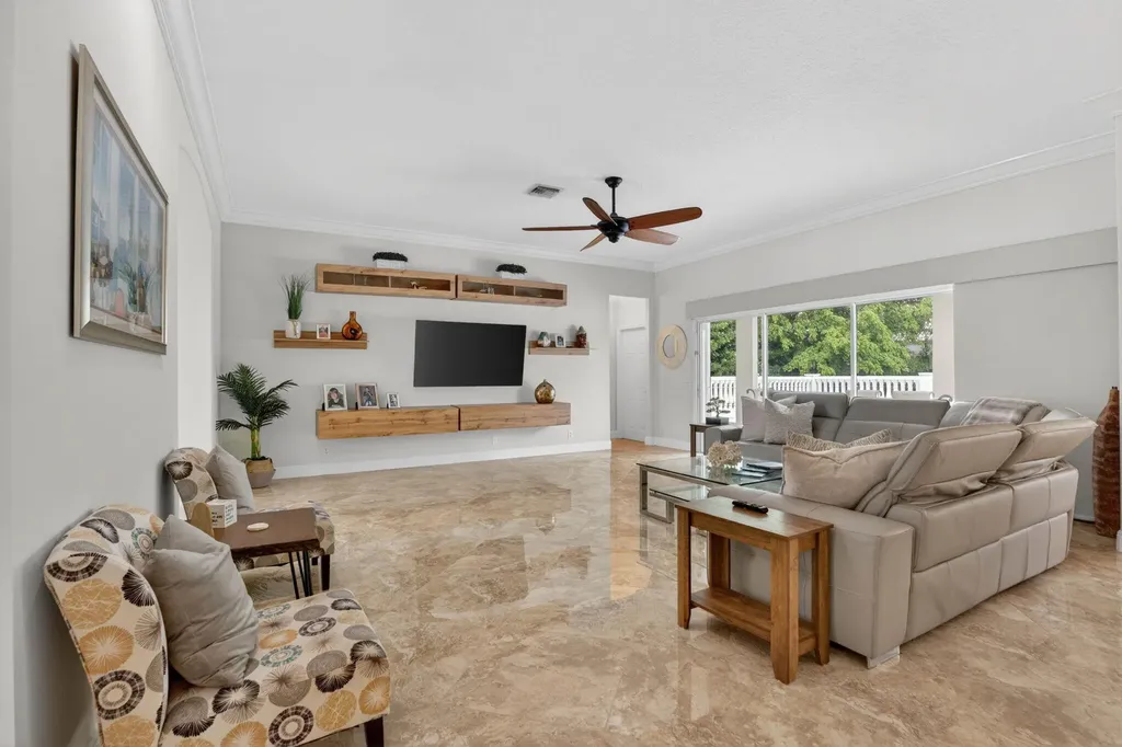 8346 Sawpine Road Delray Beach FL 33446