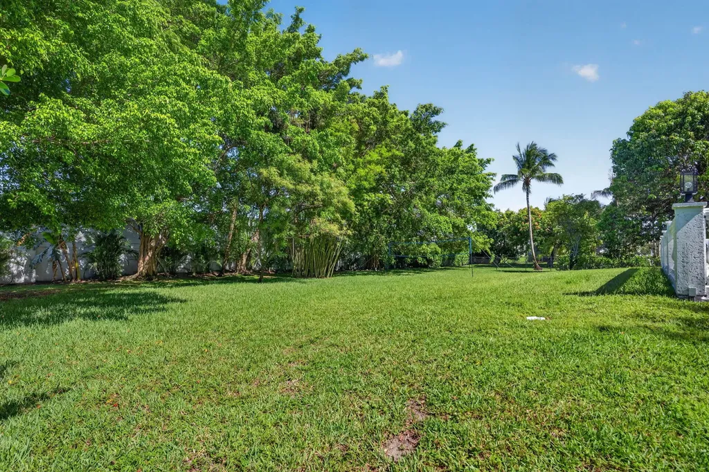 8346 Sawpine Road Delray Beach FL 33446