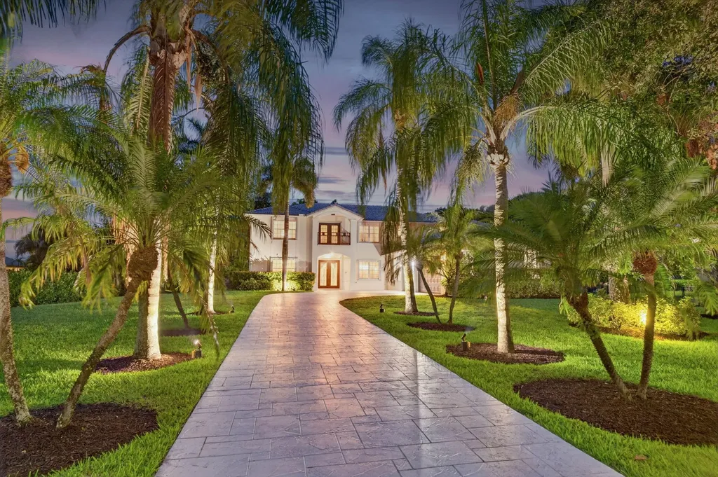 8346 Sawpine Road Delray Beach FL 33446