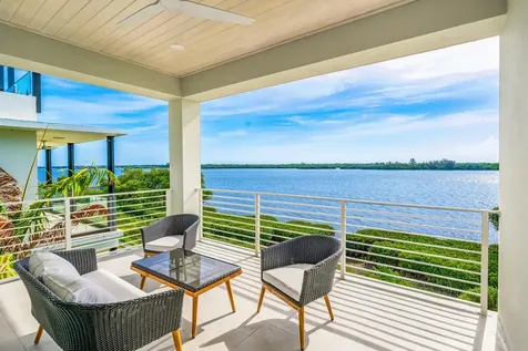 4842 S Harbor Drive Vero Beach FL 32967