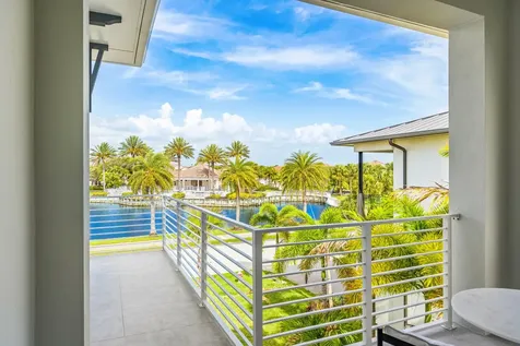 4842 S Harbor Drive Vero Beach FL 32967