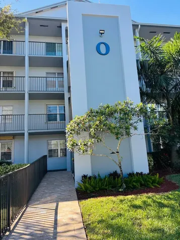 1401 SW 128th Terrace Pembroke Pines FL 33027