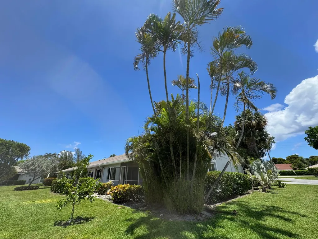 744 Lago Road Delray Beach FL 33445