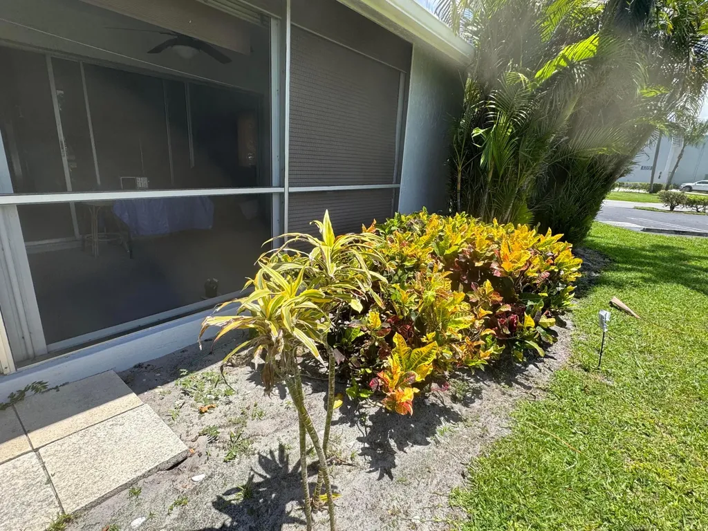 744 Lago Road Delray Beach FL 33445