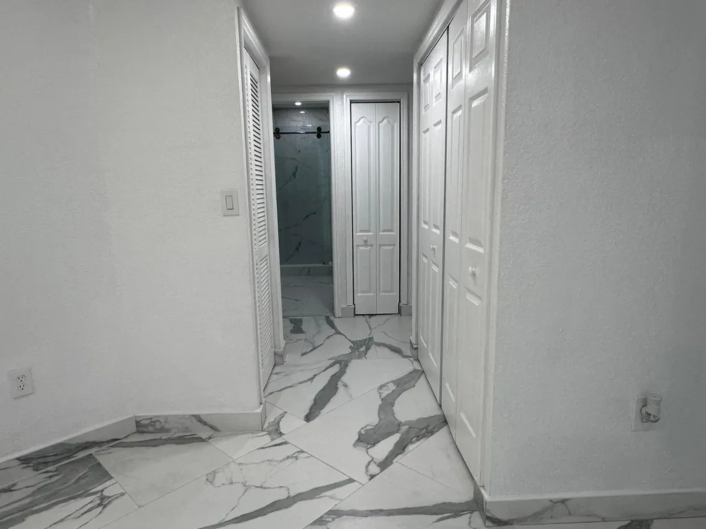 300 E 4th Street Hialeah FL 33010
