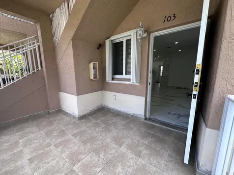 300 E 4th Street Hialeah FL 33010