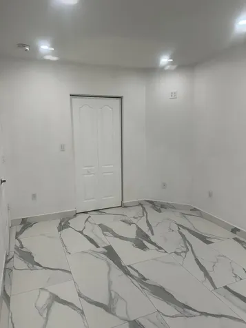 300 E 4th Street Hialeah FL 33010