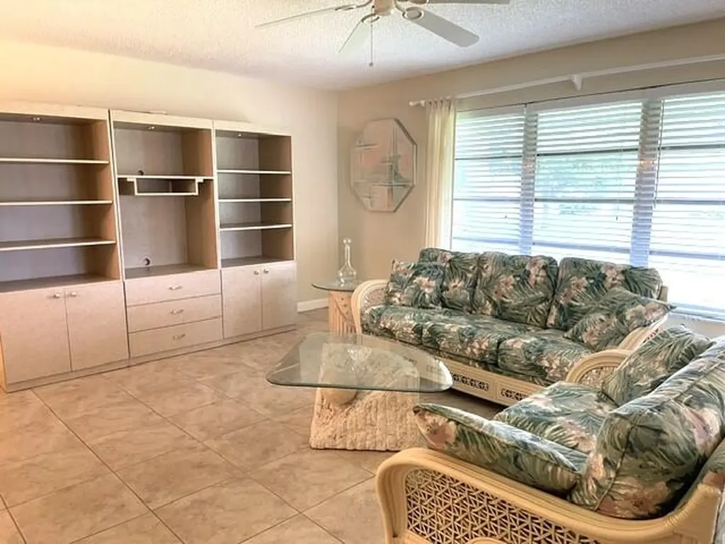 1152 Circle Drive Delray Beach FL 33445