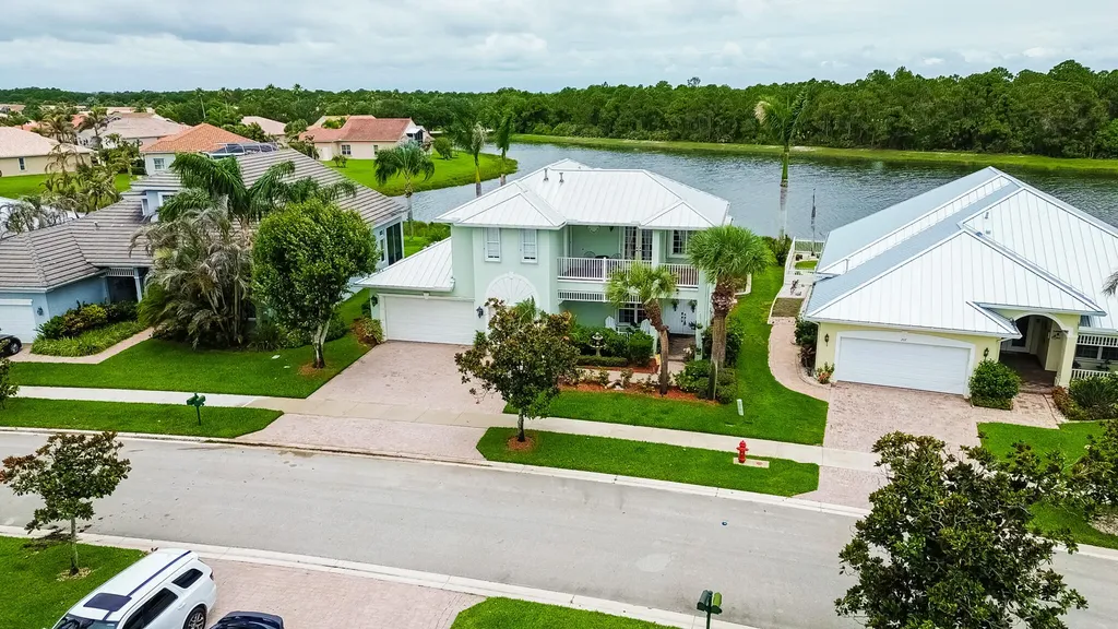 205 NW Magnolia Lakes Boulevard Port St Lucie FL 34986