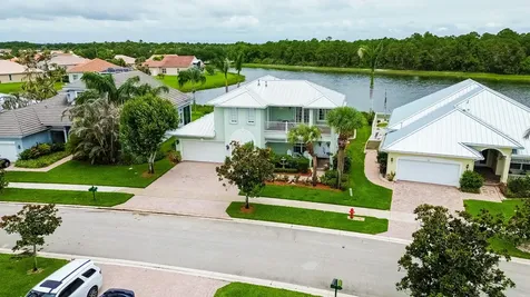 205 NW Magnolia Lakes Boulevard Port St Lucie FL 34986