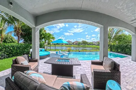 5590 Sandbirch Way Lake Worth FL 33463