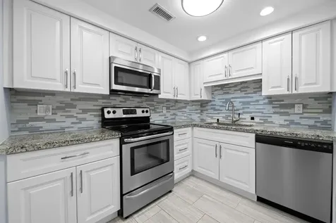 9 NE 19th Court Wilton Manors FL 33305