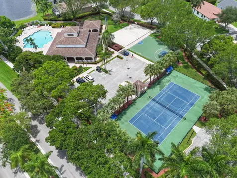 5006 Heron Court Coconut Creek FL 33073
