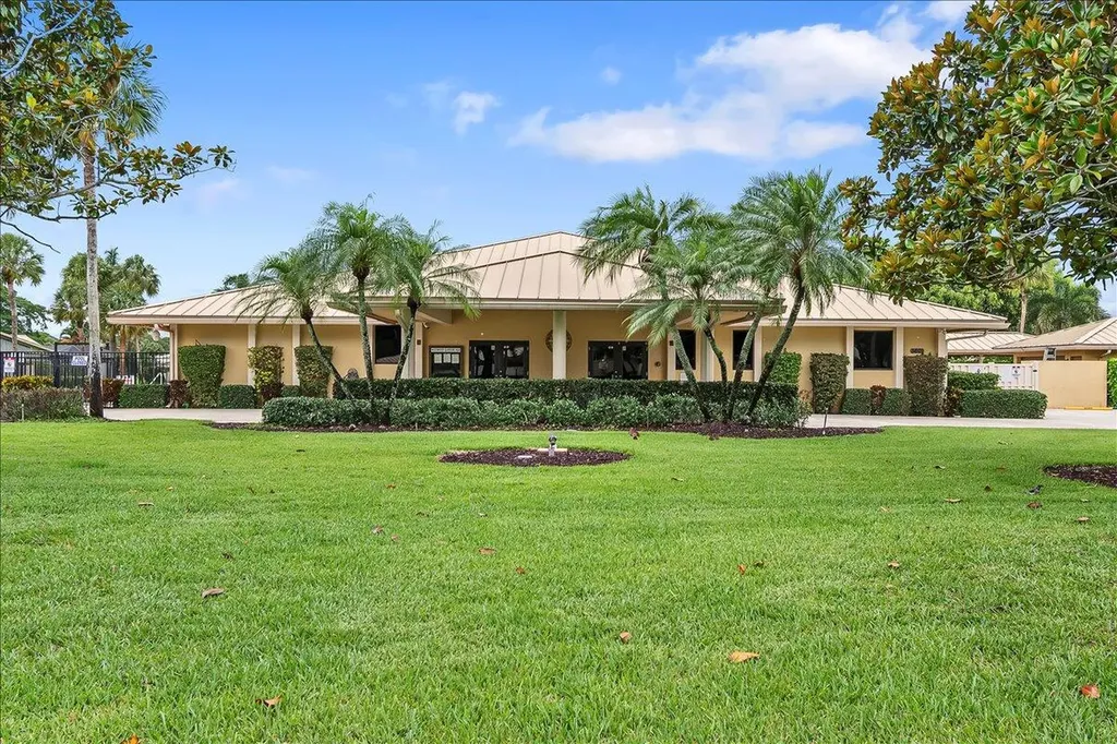 5715 Golden Eagle Circle Palm Beach Gardens FL 33418