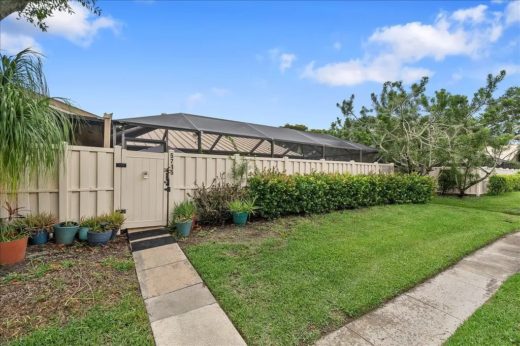 5715 Golden Eagle Circle Palm Beach Gardens FL 33418