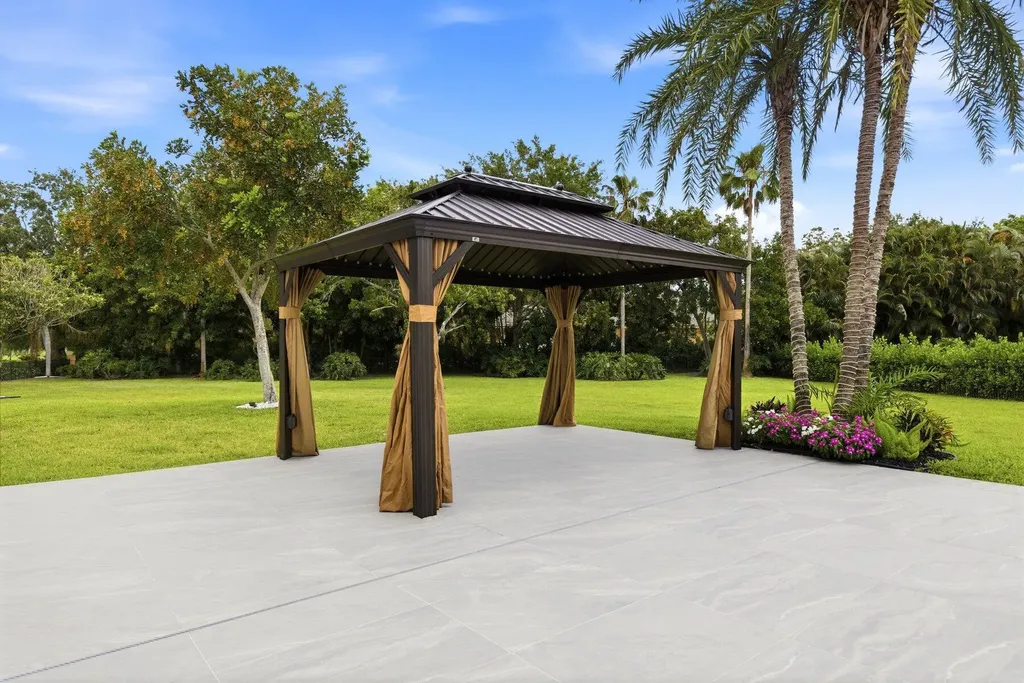 15555 De Havilland Court Wellington FL 33414
