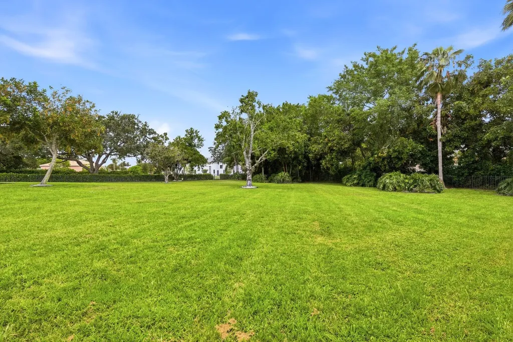15555 De Havilland Court Wellington FL 33414