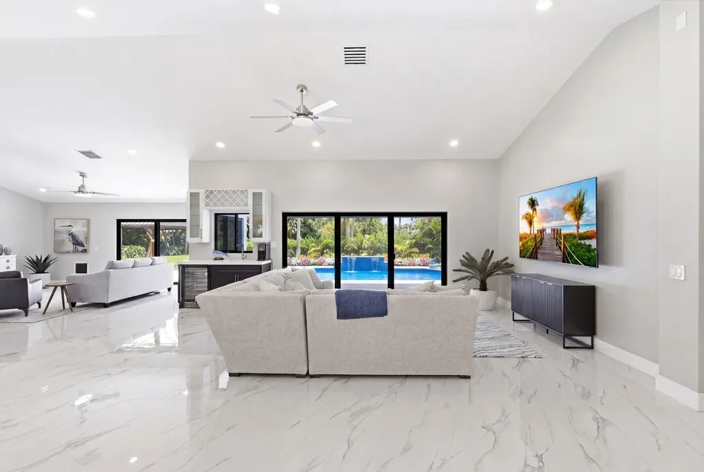 15555 De Havilland Court Wellington FL 33414