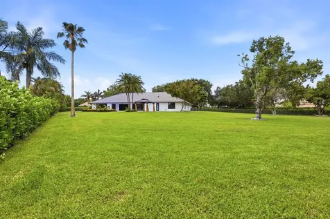 15555 De Havilland Court Wellington FL 33414
