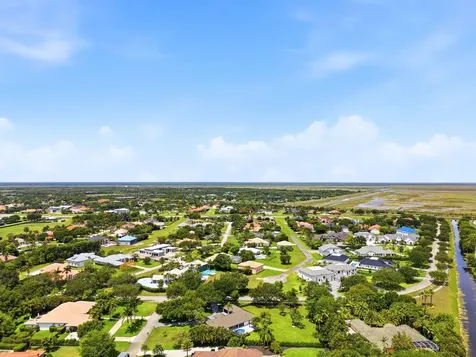 15555 De Havilland Court Wellington FL 33414