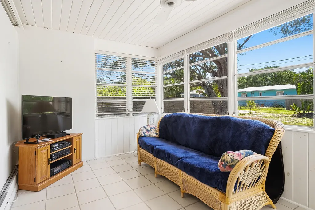 1205 North M Street Lake Worth Beach FL 33460