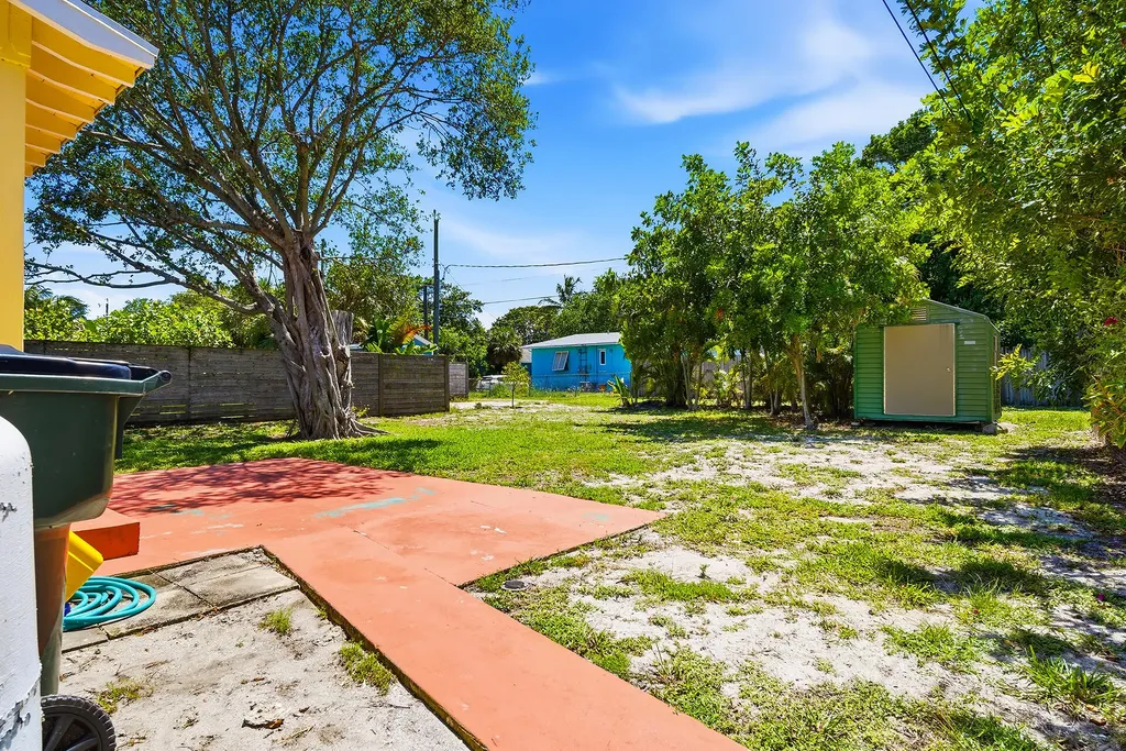 1205 North M Street Lake Worth Beach FL 33460