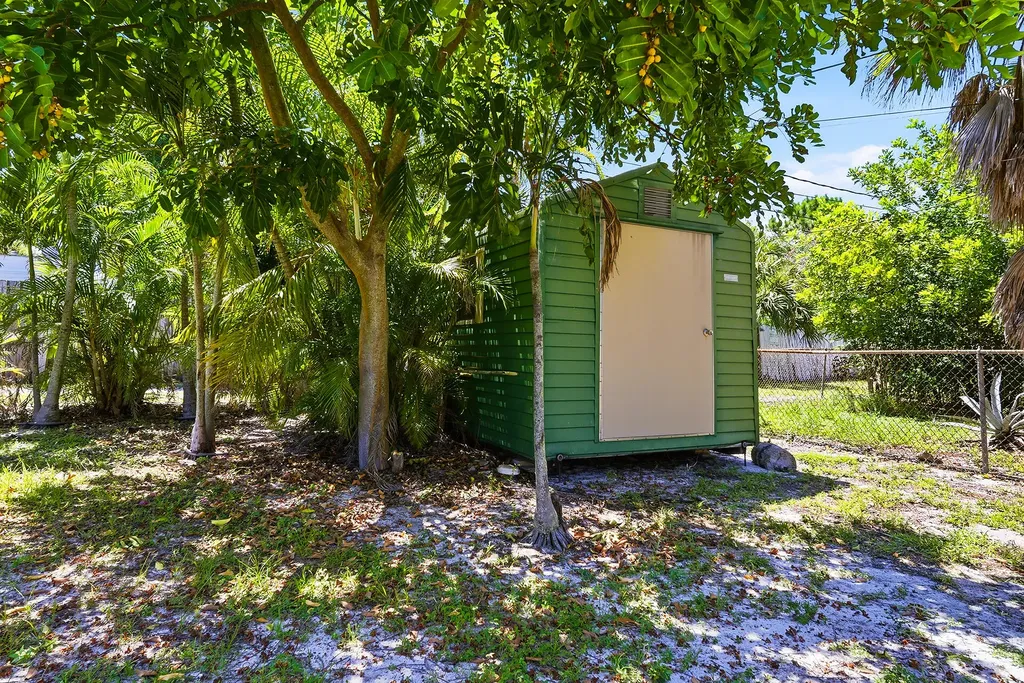 1205 North M Street Lake Worth Beach FL 33460
