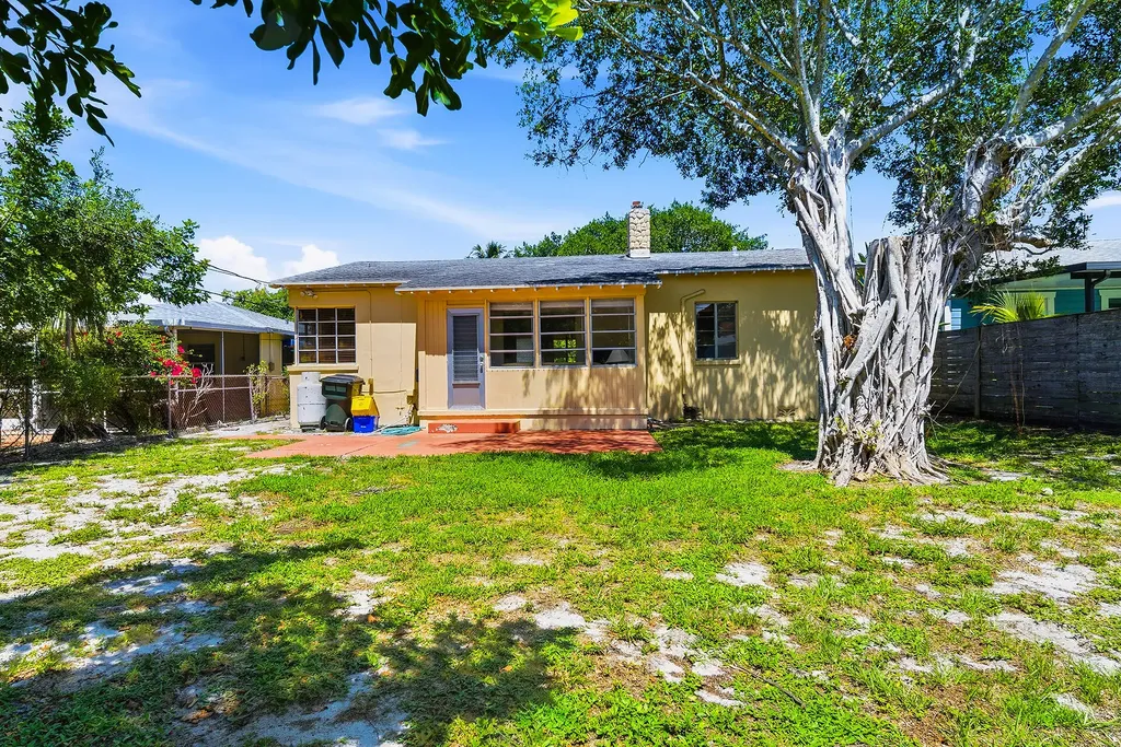 1205 North M Street Lake Worth Beach FL 33460