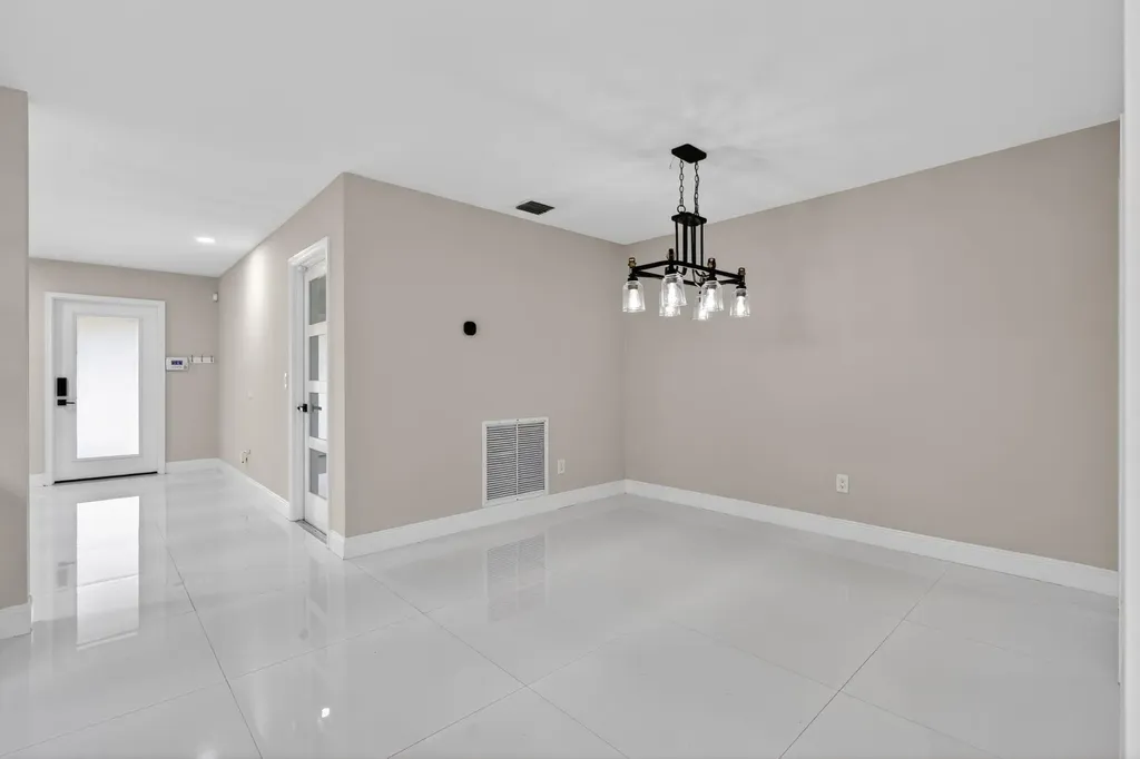 10339 Daphne Avenue Palm Beach Gardens FL 33410