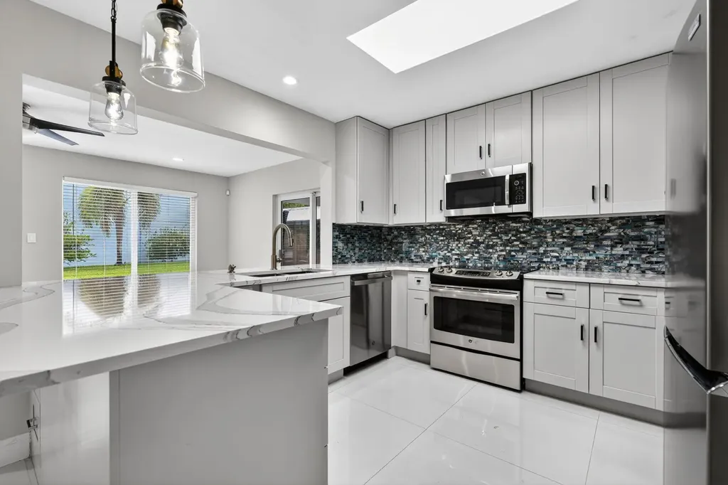 10339 Daphne Avenue Palm Beach Gardens FL 33410