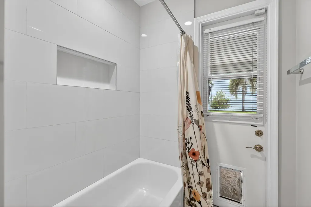 10339 Daphne Avenue Palm Beach Gardens FL 33410