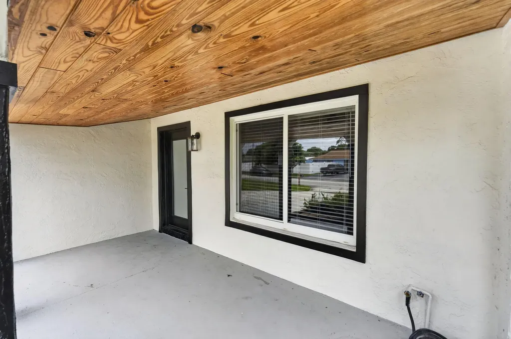 10339 Daphne Avenue Palm Beach Gardens FL 33410