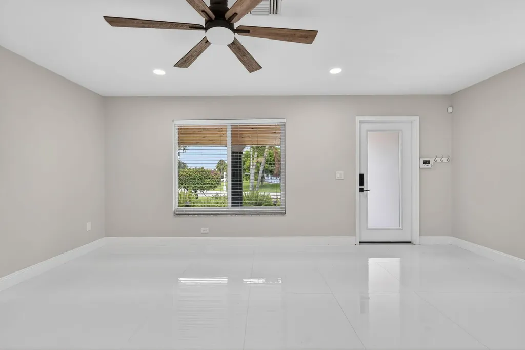 10339 Daphne Avenue Palm Beach Gardens FL 33410